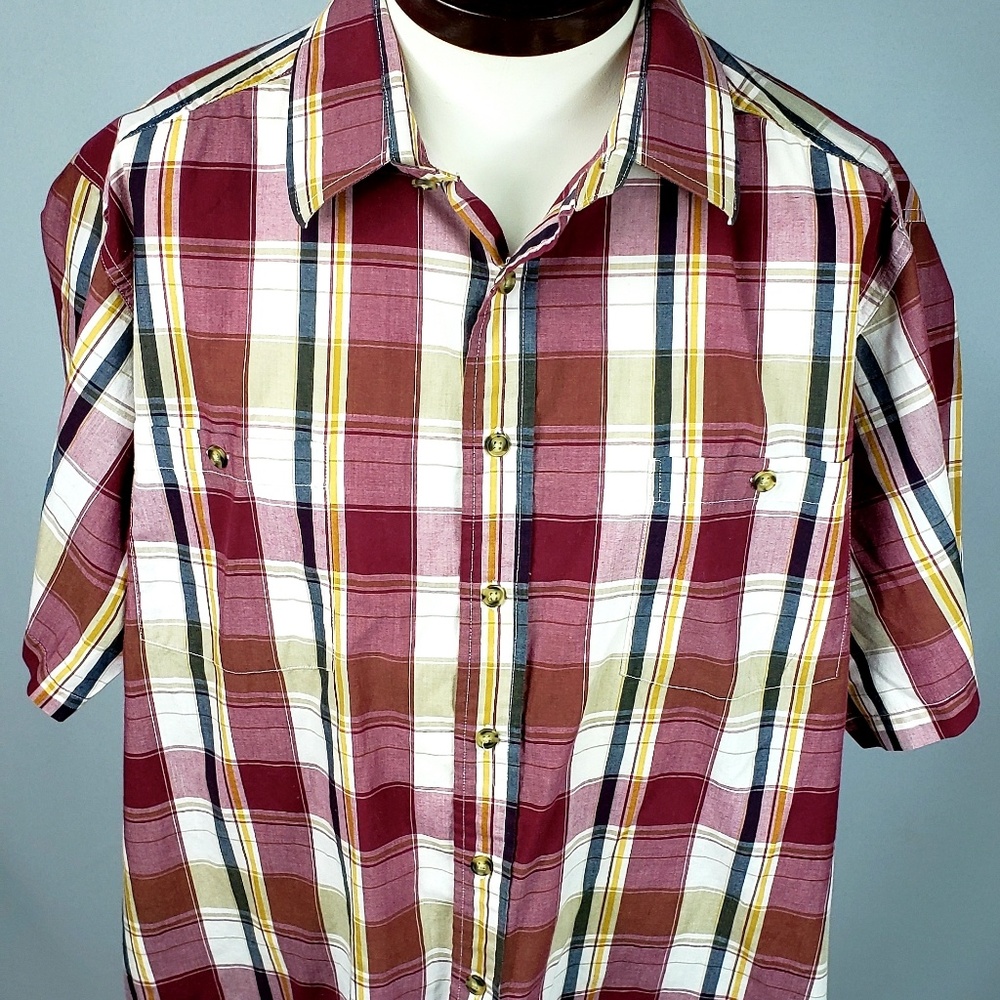 King Size White Red Checkered Short Sleeve Button